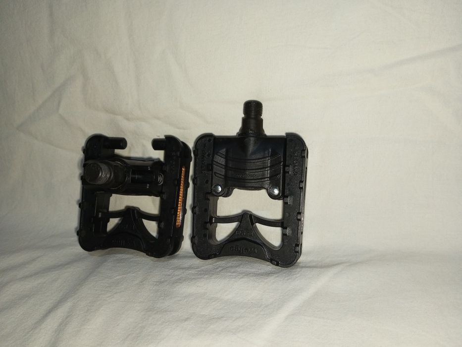 Педали складные для велосипеда.