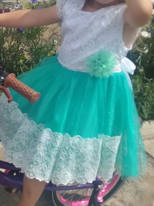 Продам красивые платья