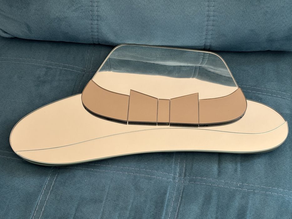 3D Огледало за стена - шапка