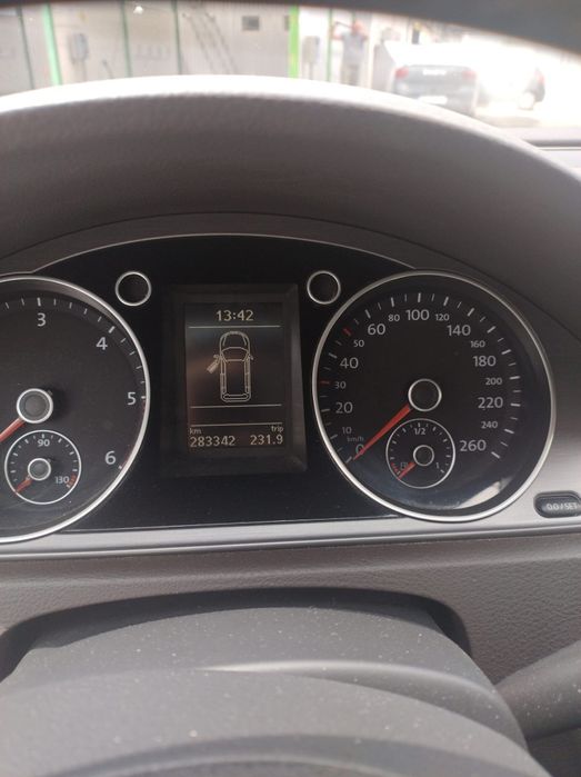 Vand wolsvagen passat B7 motor 1.6 disel 105cp stare foarte buna