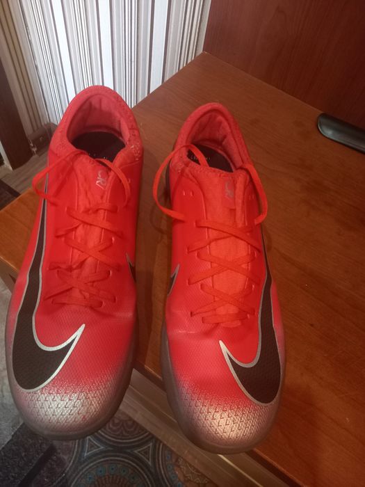 Для футбола кросовка сороконожка