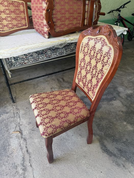 Продам красивые стулья