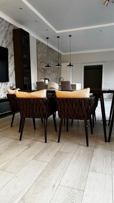 Продам стол, стулья