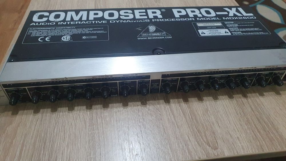 Procesor audio Behringer