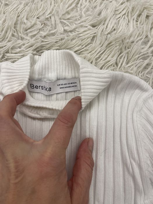 Бяла блуза Bershka, размер xs