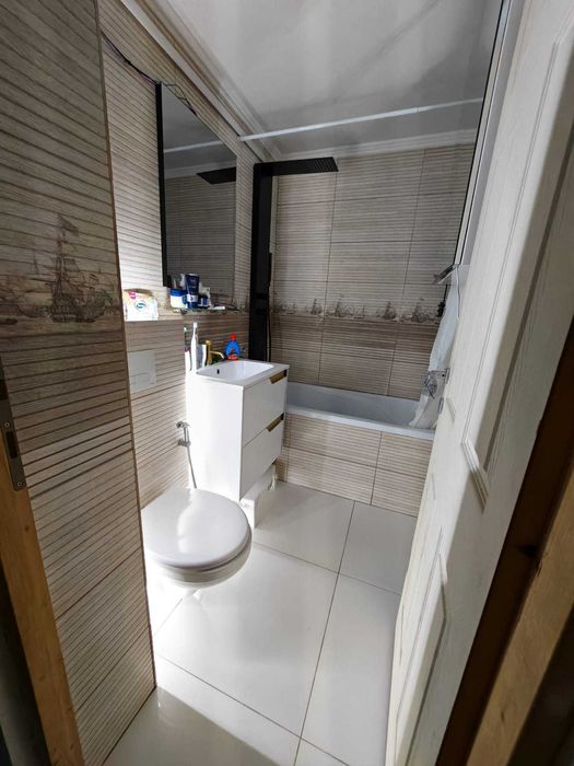 PROPRIETAR – Garsonieră Confort 1 (32 mp) mobilata si utilata complet, clima, incalzire in pardoseala electric, boiler electric, cuptor+plita electric