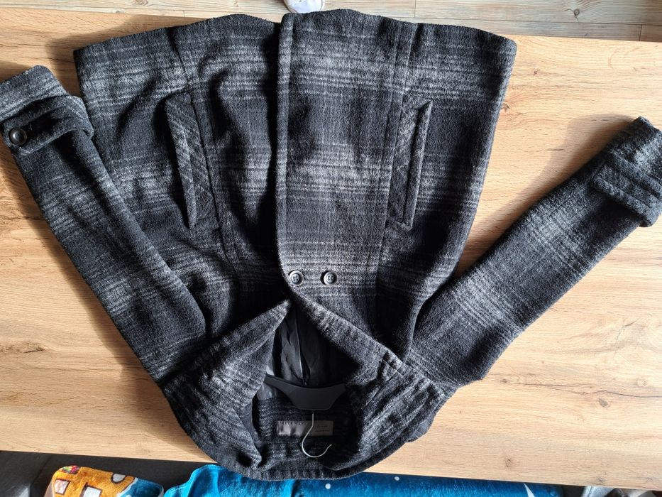 Вълнено палто Zara S размер