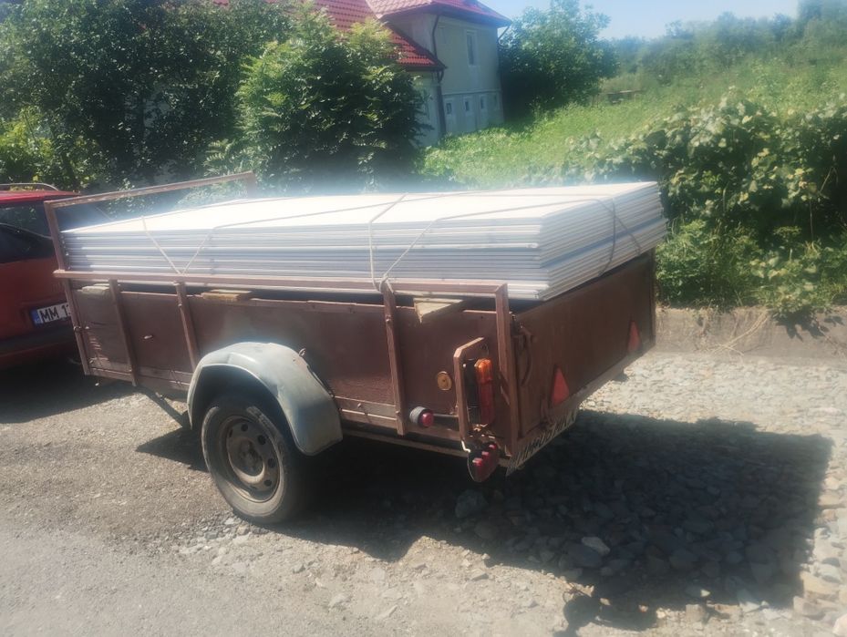 Vând remorcă de 750 kg