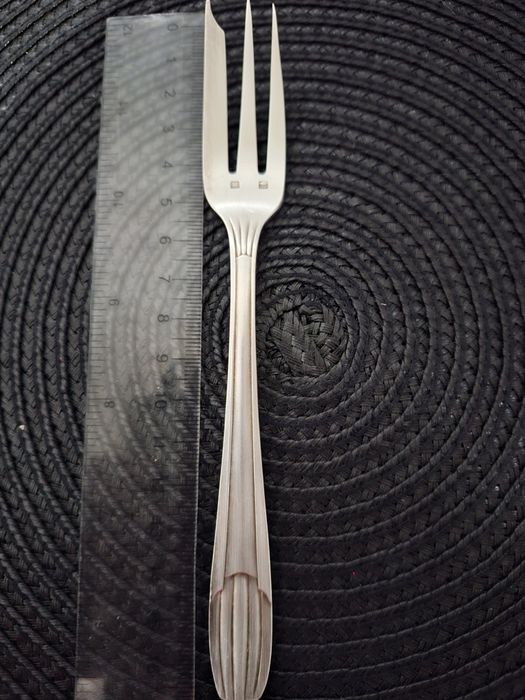 Furculița de argint pentru desert marcata