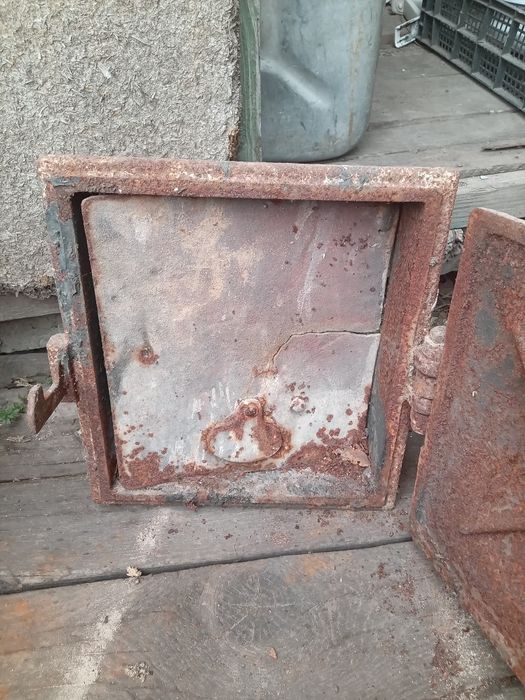 Двери на печку с отливкой