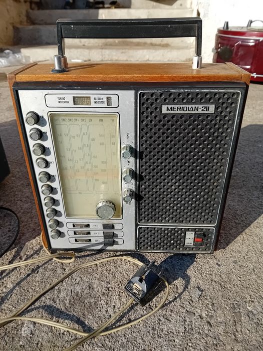 Продавам работещо радйо