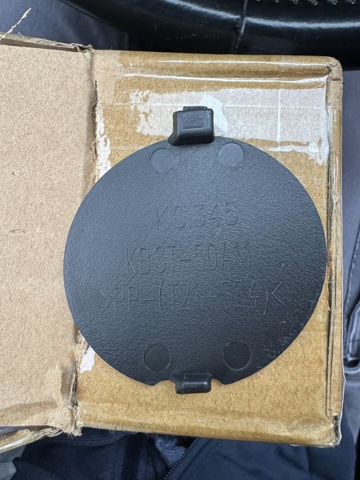 Капачка за куката на предна броня Mazda CX-5 (2022-2025)