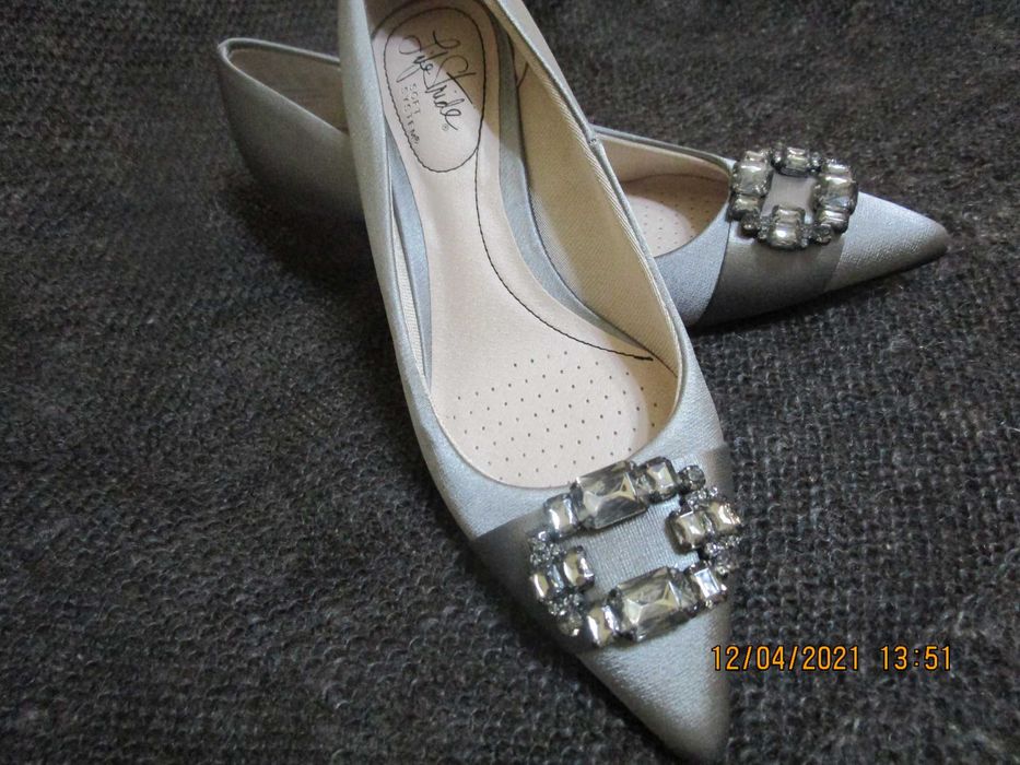 Продаются новые нарядные и удобные туфли фирмы LifeStride из США