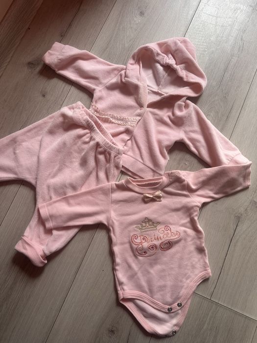 Бебешки дрехи Guess