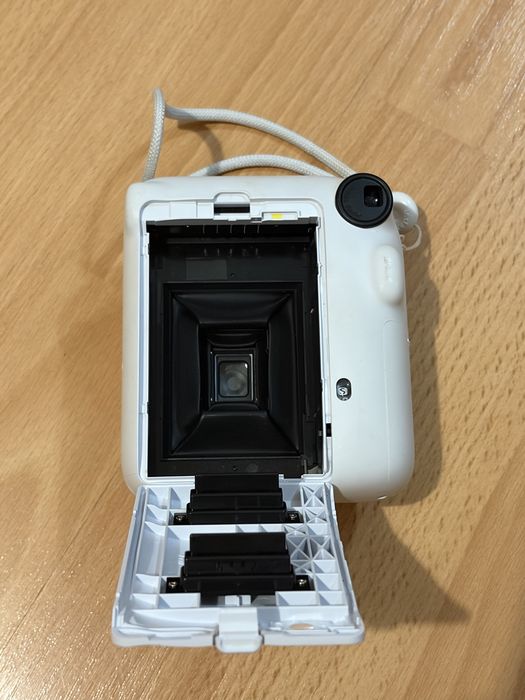 Продам instax 12 mini
