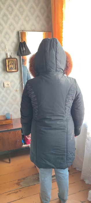 Продам женскую куртку