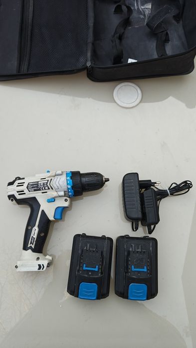 Bormașină cu acumulator