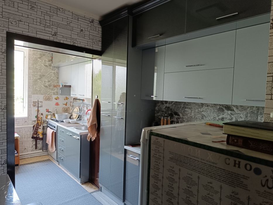 5 хонали 3 қаватда  жойлашган барча шароит мавжуд