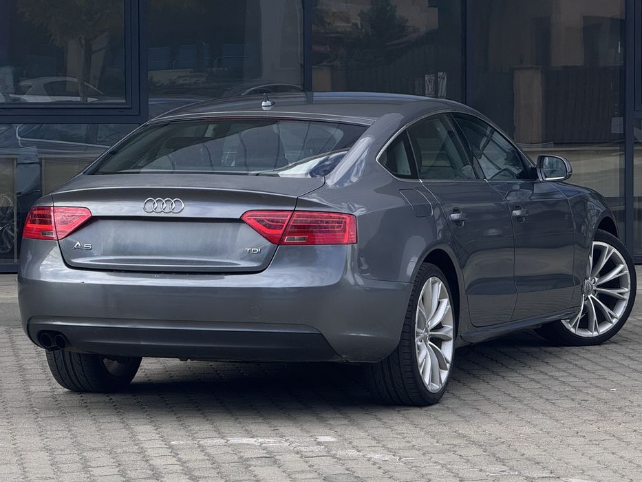 Audi A5 2.0d Automat S Line *Far Led * stare perfecta