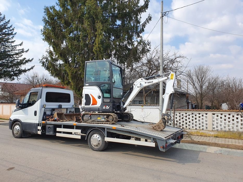 Excavator /bobcat pentru șanțuri, fose ,fundatii