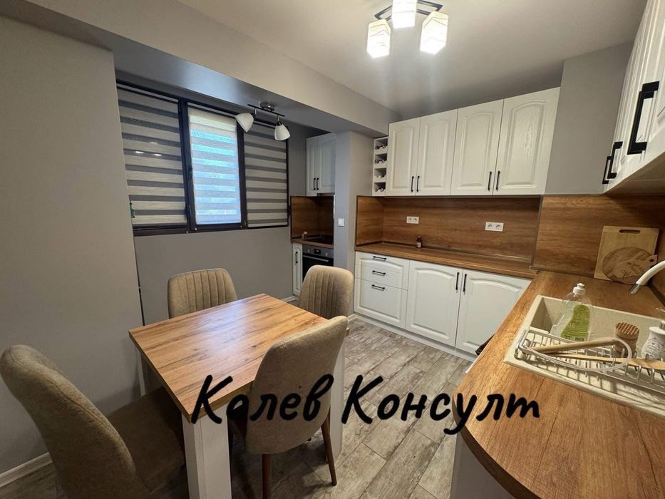 Продава се Тристаен апартамент в Харманли - 70 кв.м за 1072 €/кв.м - Снимка #8