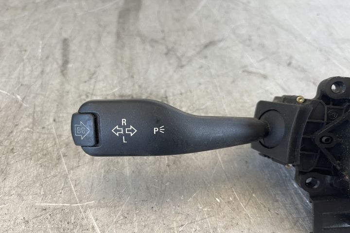 Maneta semnalizare 8363668M / 8 363 668 M BMW Seria 3 E46
