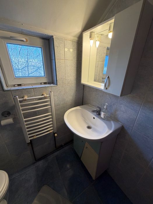 Garsonieră de închiriat