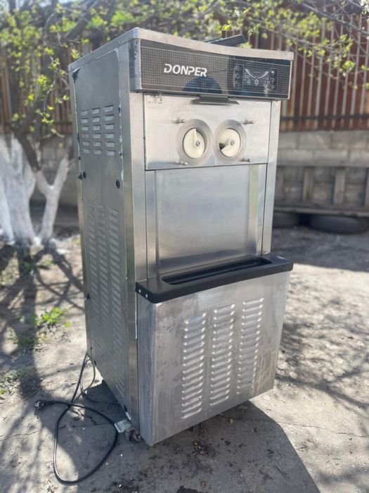 Продается БУ фризер для мороженого