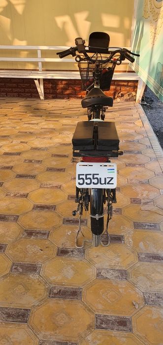 Veloskuter LargoMotors Sotiladi