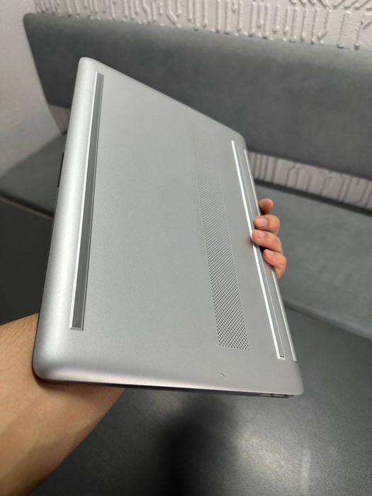 HP laptop 15, xotira 8/512GB