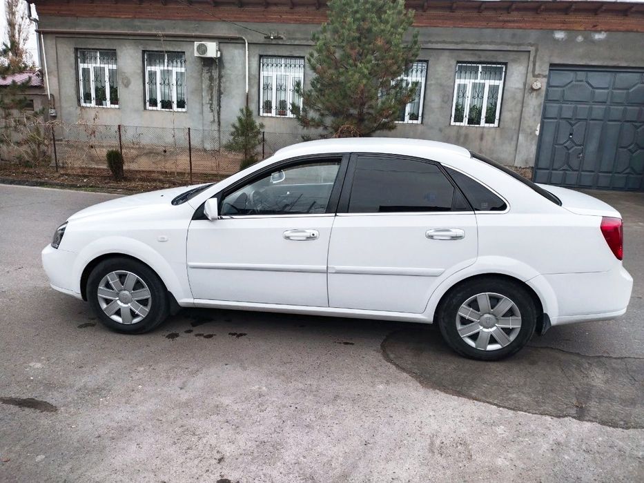 Ласетти ок 2011 йил сотилади