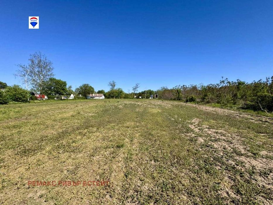 Два парцела за продажба главен път Е85, Русе- София