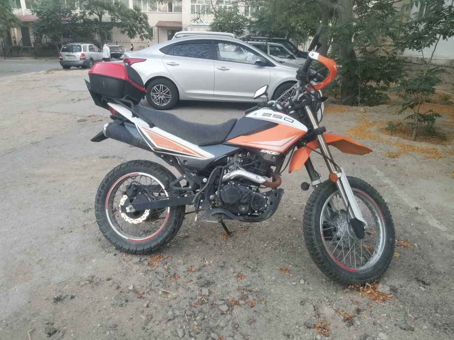 Мотоцикл эндуро 250см3. Срочно!