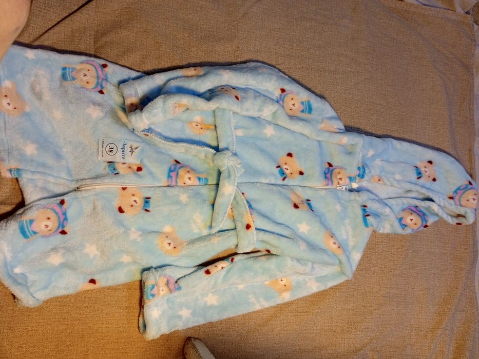 Продам детские вещи