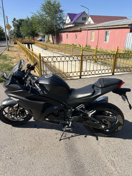 Мотоцикл Suzuki 200 куб.м.