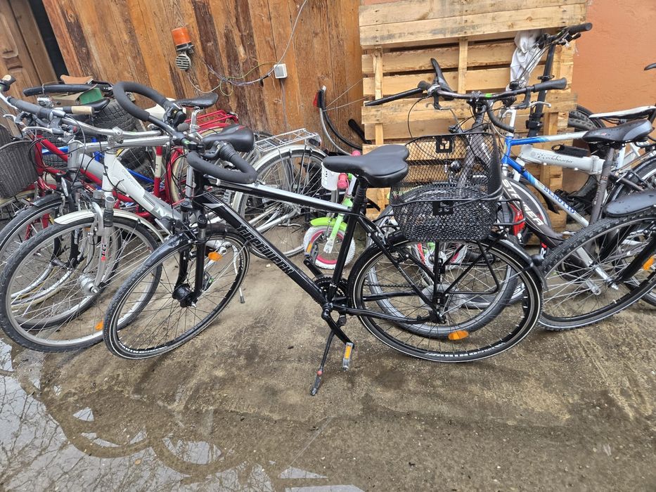 Vând biciclete second hand la preturi accesibile. Preturile incep  de la 300 lei info la tel 0756540521 sau 0742193033