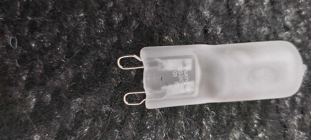 Lustra aplica IKEA cu 6 becuri halogen design pentru camera copilului