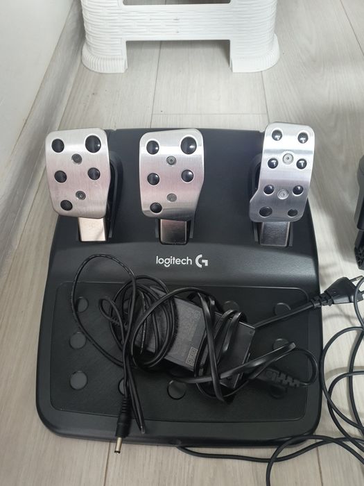 Logitech g29  за PS5,PS4