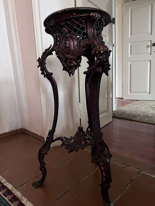 Подставка под цветы. Антиквариат. Совпластитал 2 шт.