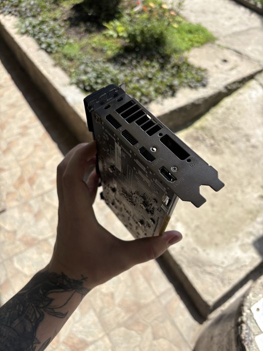 Видеокарта Sapphire rx 570/8gb only hdmi