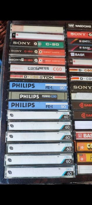 Аудио касети 100 броя