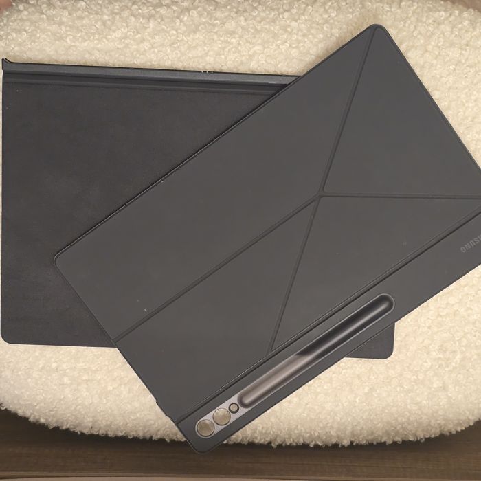 Samsung Galaxy Tab S10 Ultra 512GB 14.6" WiFi + 5G SIM + AI Keyboard + Smart Book Cover | като нов