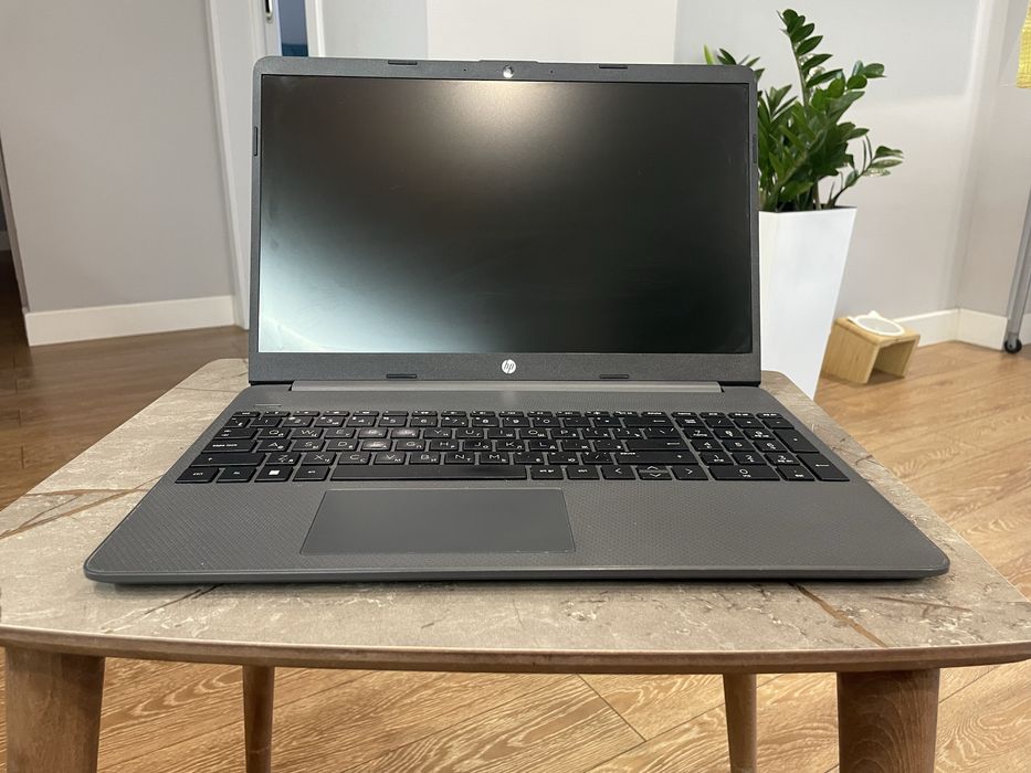 HP Laptop 15s-fq0017cl (Pavilion 15-eg3001nu) — 2024 год