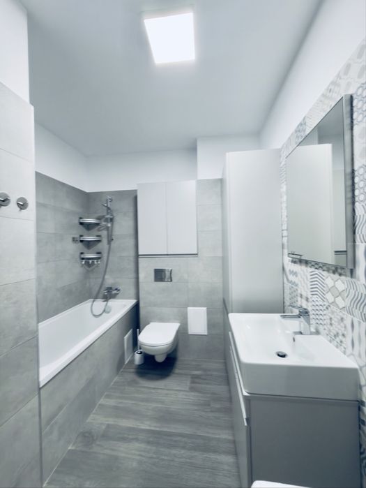 Apartament cu 2 camere de inchiriat in zona Tractorul langa Coresi Mall la Casa Nobel cu boxa si loc de parcare