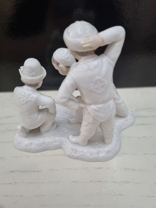 Фигурки "асық ату ойыны".