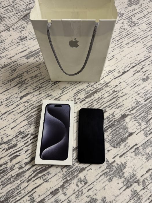 Apple iPhone 15 Pro  128 GB Blue Titanium E-sim. Состояние идеал.