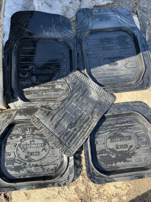 Продам резиновые коврики