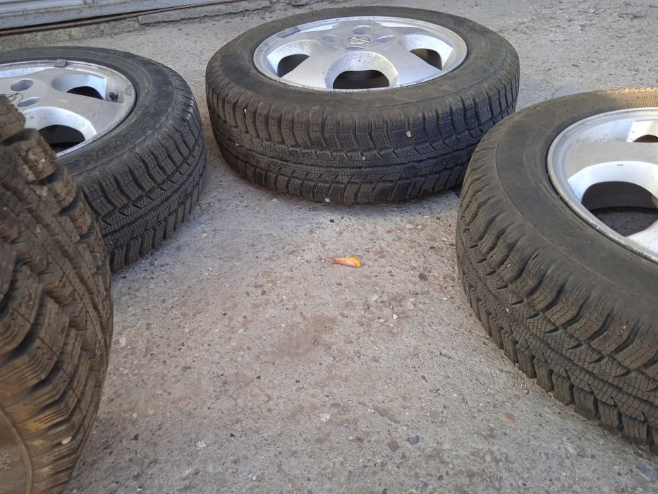 4 броя зимни гуми с джанти