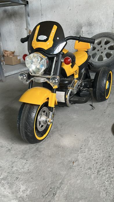 Motoreta copii 3ani+ cu acumulatori