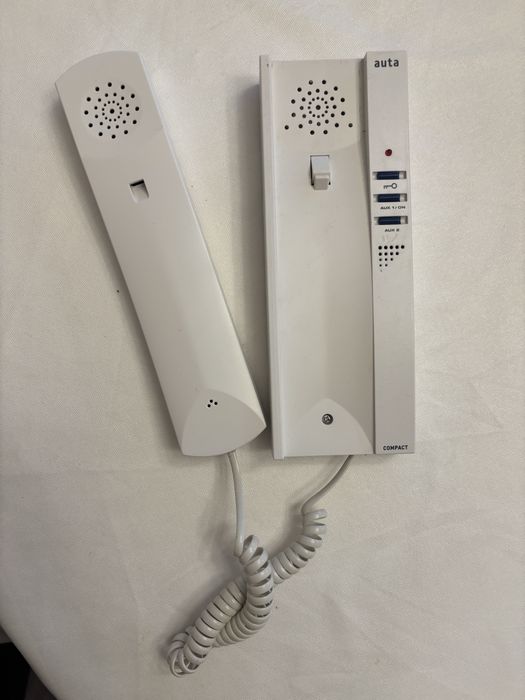 Домофонна слушалка